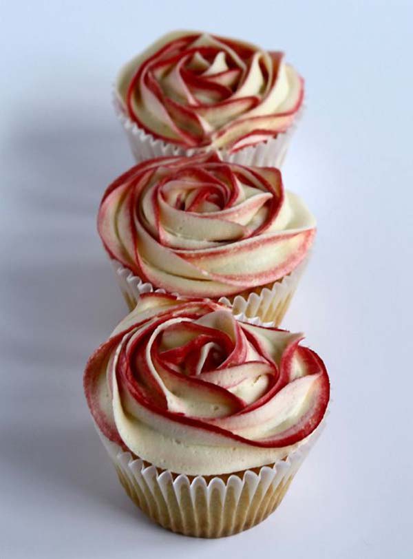 Più classica ed elegante, questa versione di cupcake color marsala stupirà i vostri ospiti.