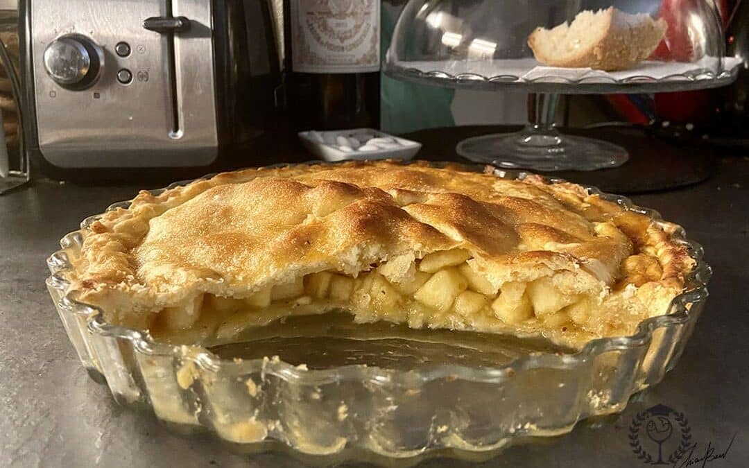 Apple pie original recipe with wine pairing